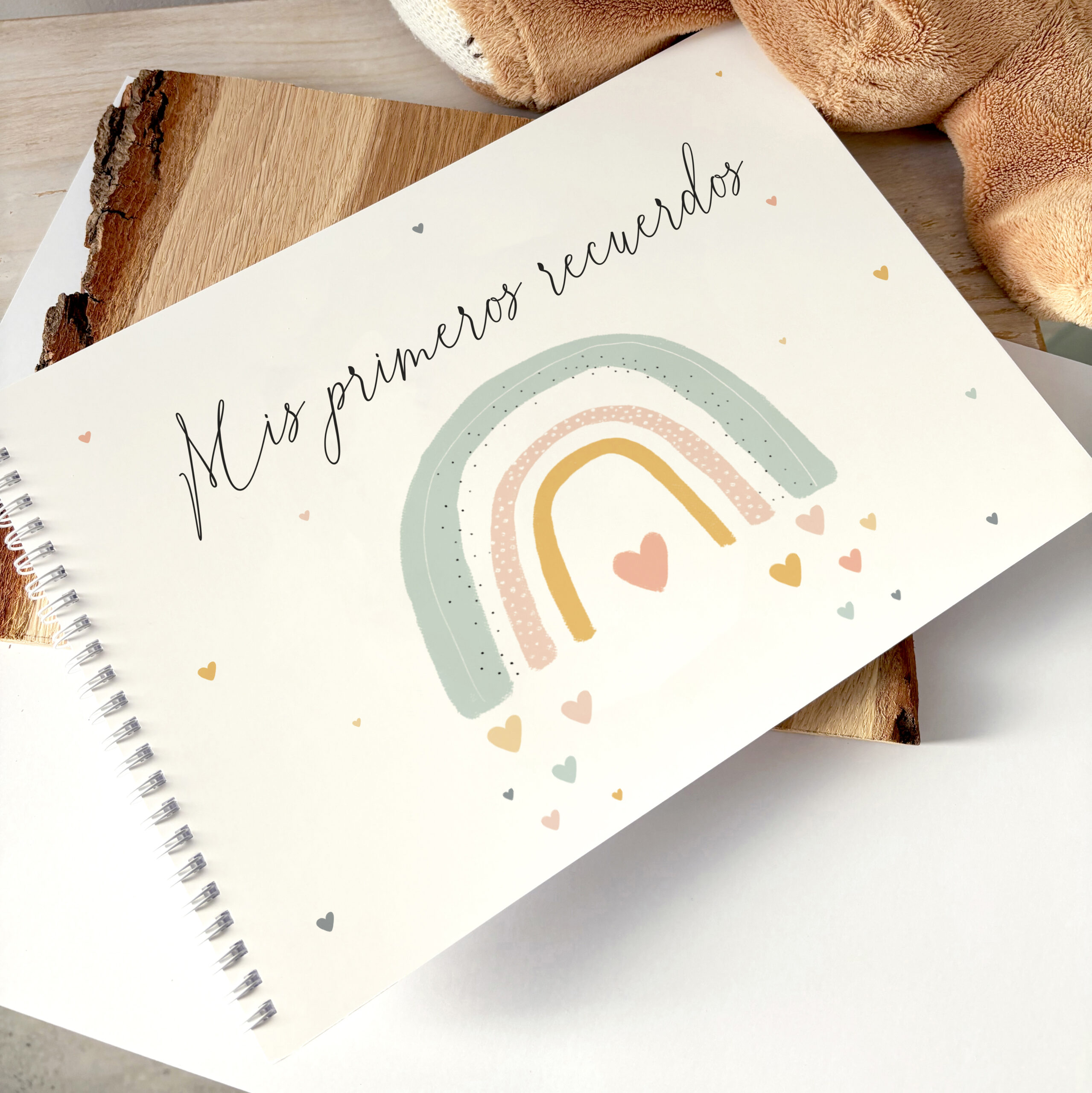 Álbum de fotos para bebé A4 con ilustración de Arcoíris y Corazones